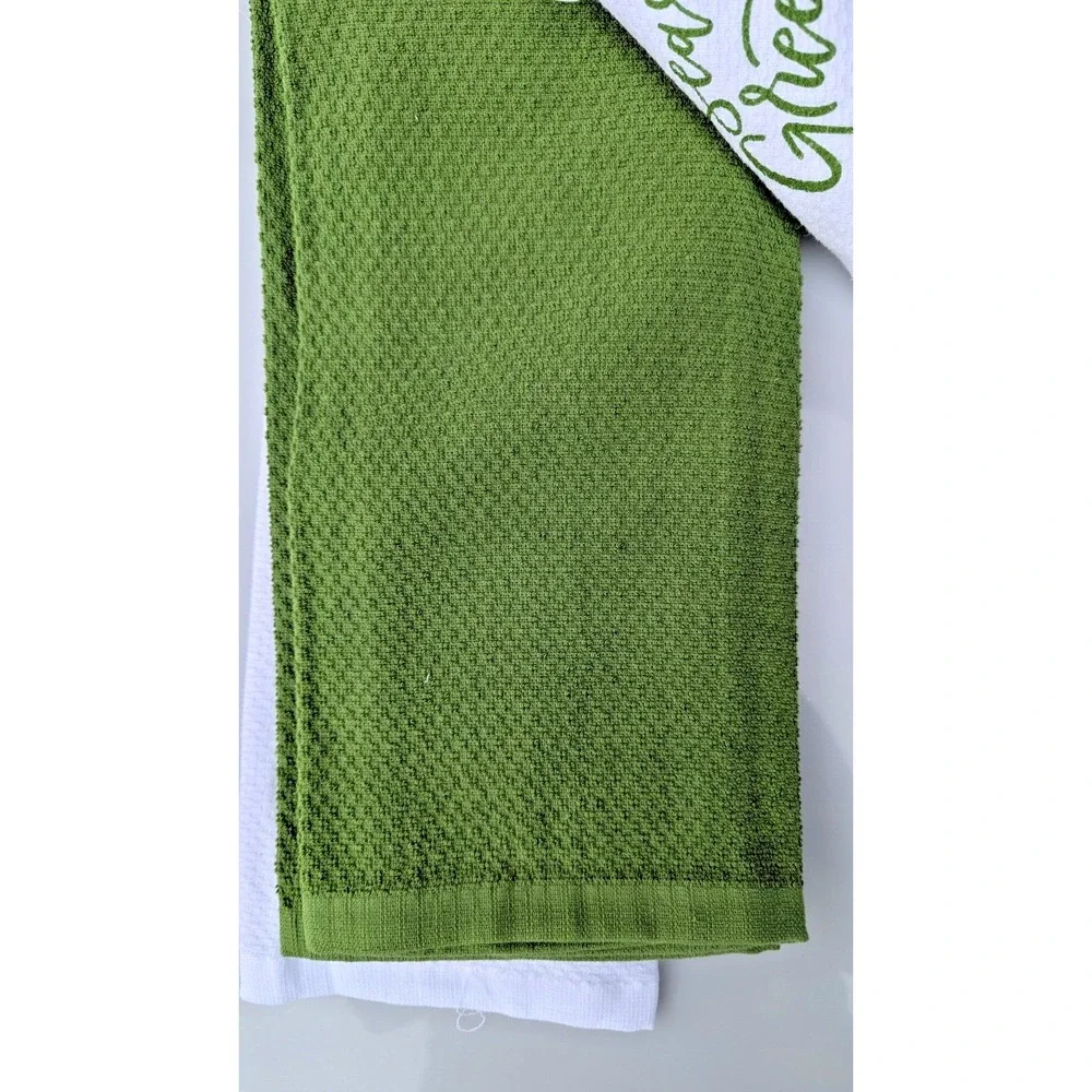 Colordrift CHRISTMAS Kitchen Towels Set of 3 Tabby Cat Kitten Seasons‎ Greetings